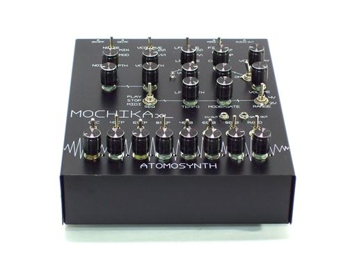 Photo AtomoSynth Mochika XL