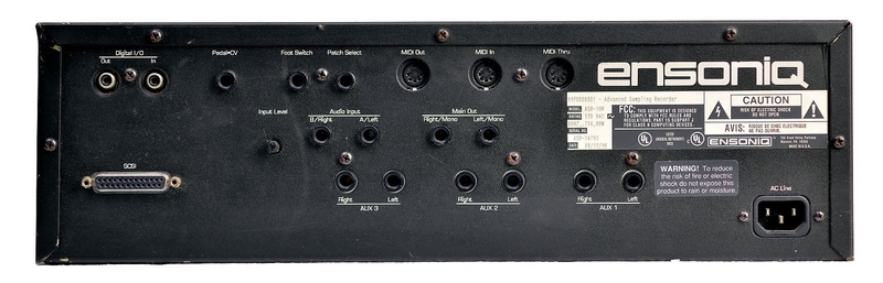 Derrière Ensoniq ASR-10R