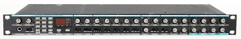 Photo Novation Super Bass Station
